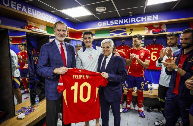 1718963088148023623.jpg 1718963080335.jpg